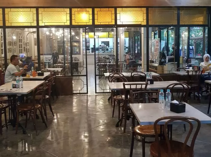 Jam Kerja Restoran QQ Kopitiam: Fleksibel dan Menguntungkan